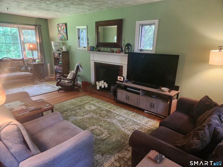 Property Photo:  7 Pine Street  CT 06360 