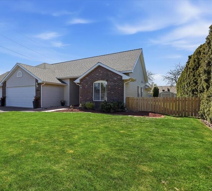 Property Photo:  1818 S Sullivan Rd  WA 99037 