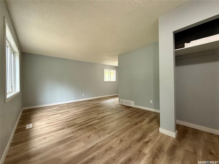 Property Photo: 133 L Avenue S SK S7M 2G0