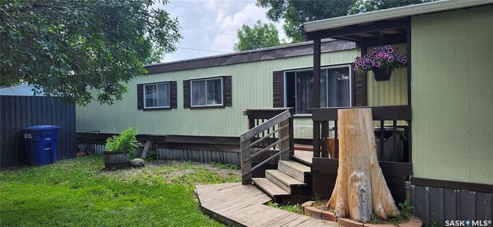 Property Photo: 106 Larch Street SK S0H 0S0