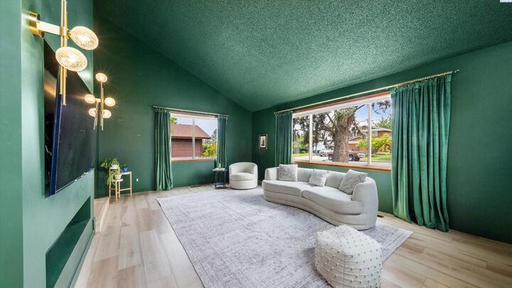 Property Photo:  1936 Cypress Pl  WA 99352 