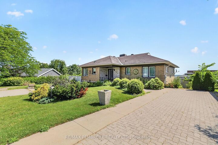 Property Photo: 235 Broadview Drive ON K8A 2A1