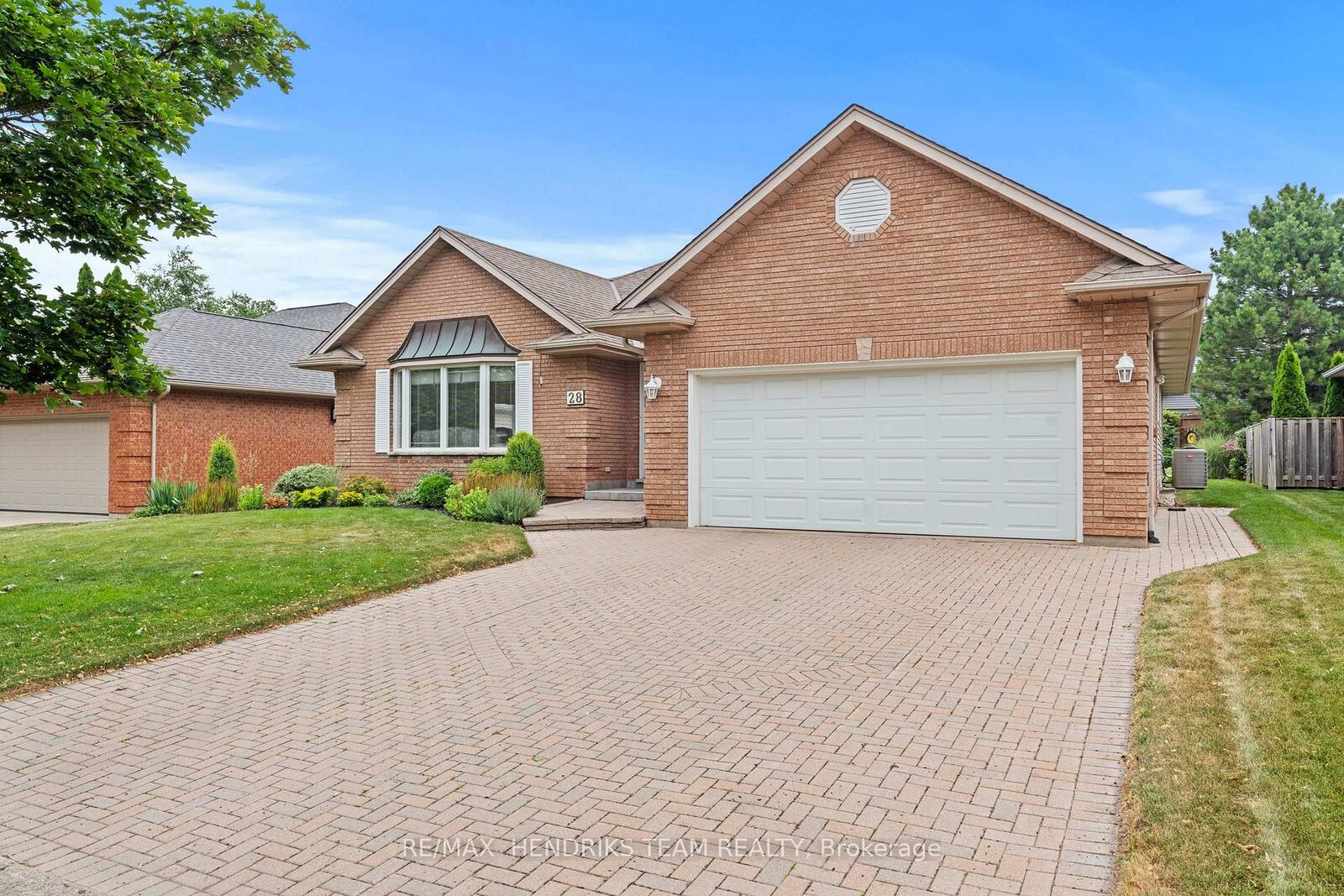 Property Photo: 28 Heritage Lane ON L3C 6Z3
