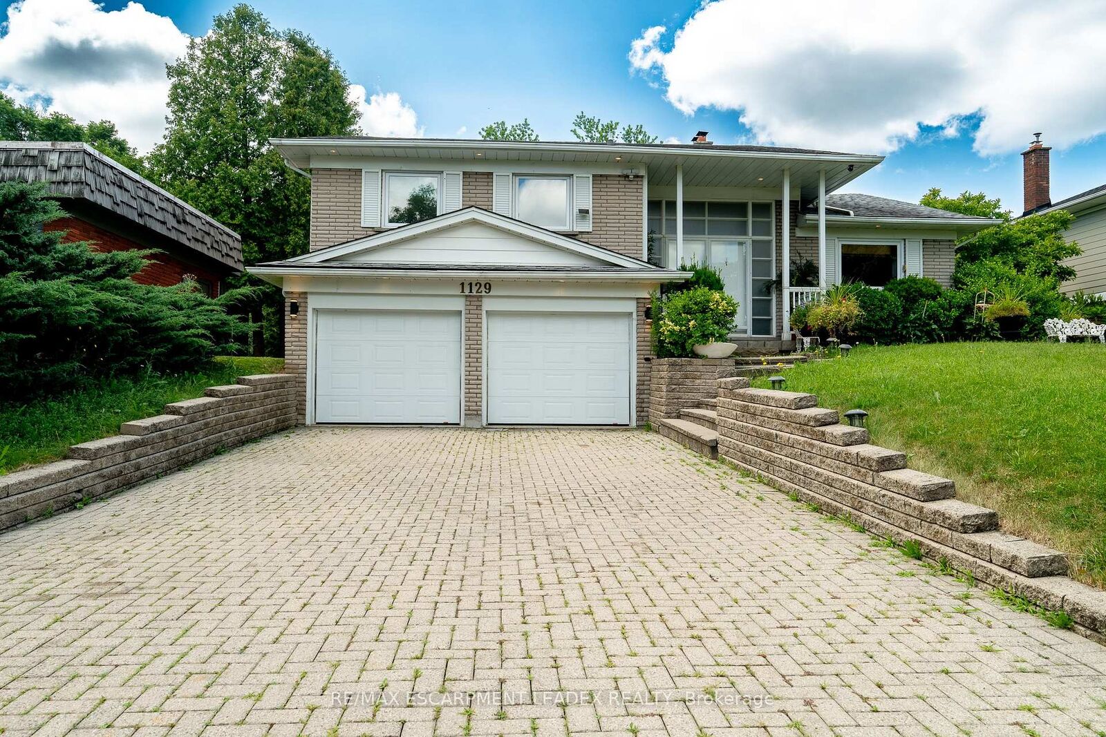Property Photo: 1129 Scenic Drive ON L9C 1H8