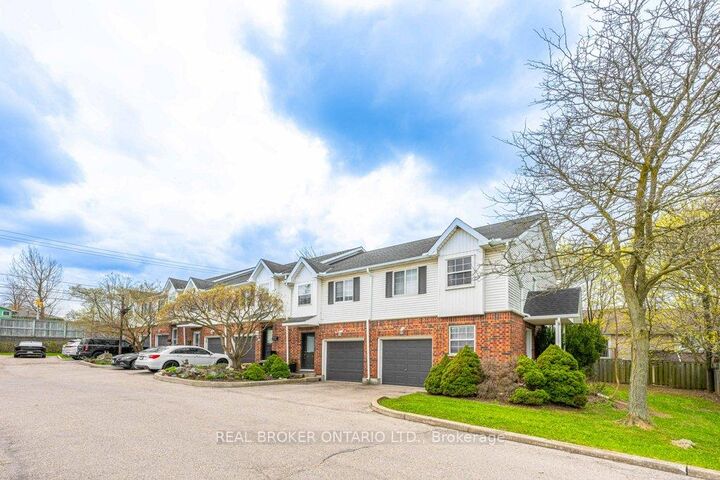 185 Highland Crescent 2 — photo 1
