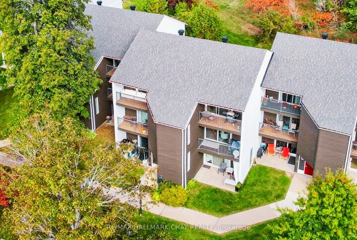 Property Photo: 1102 Horseshoe Valley Road W 312 ON L4M 4Y8