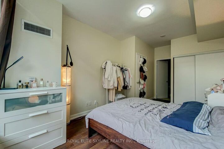 Property Photo: 500 Sherbourne Street 708 ON M4X 1L1