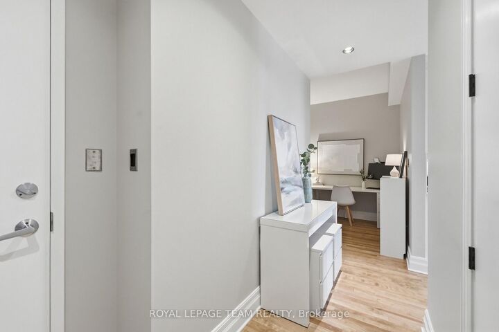 Property Photo:  330 Loretta Avenue S 301  ON K1S 4E8 