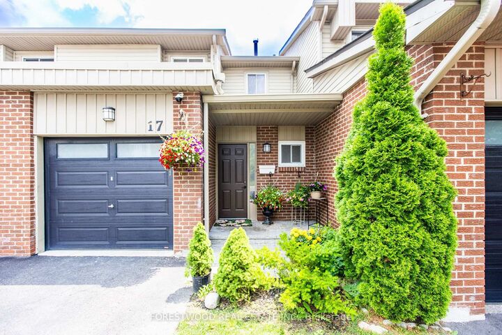 Property Photo: 485 Meadows Boulevard 17 ON L4Z 1H1