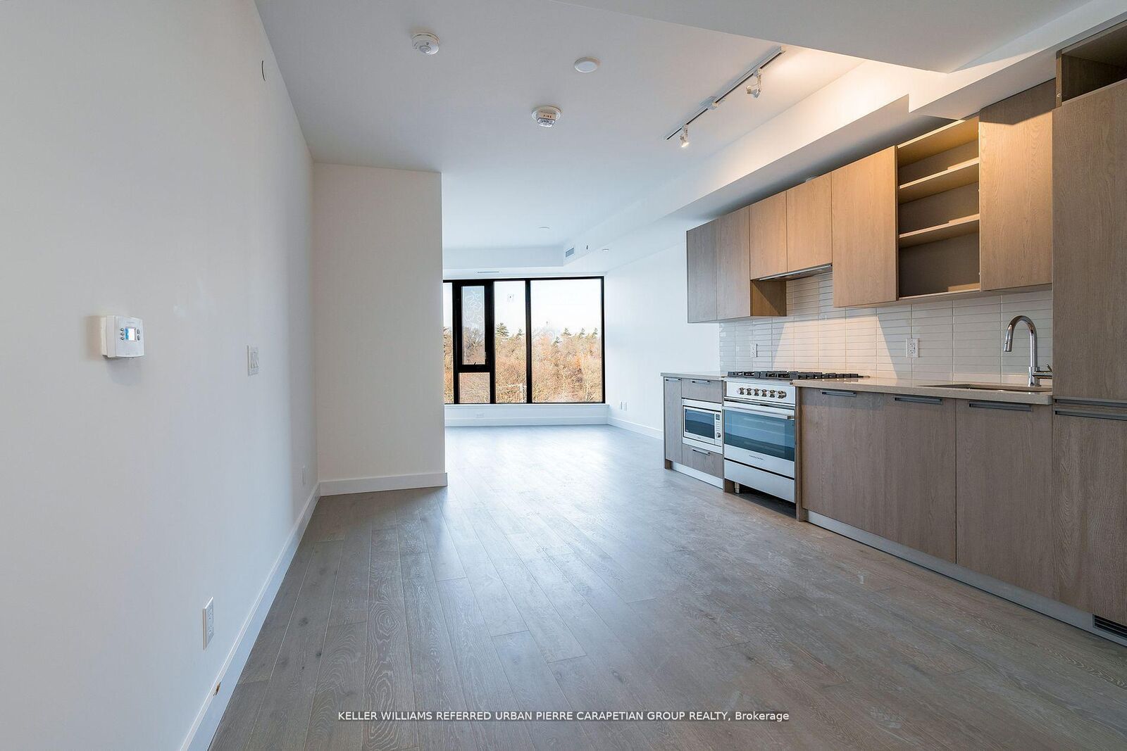 Property Photo:  160 Kingsway Crescent 509  ON M8X 0B5 