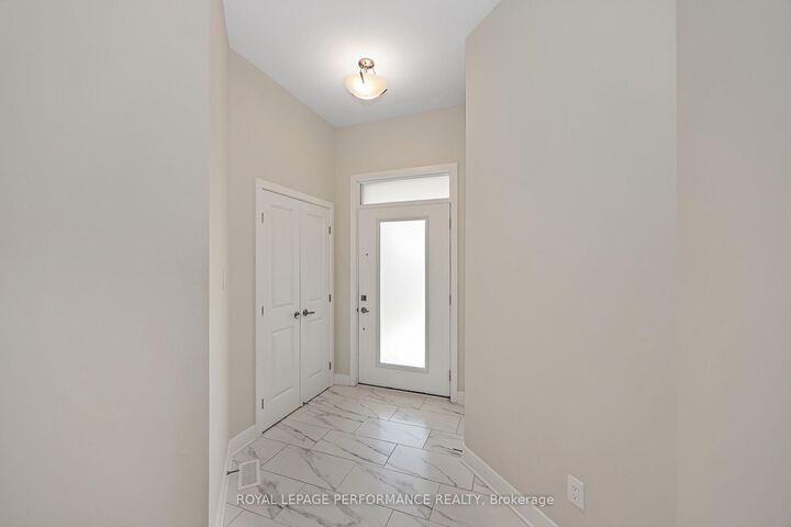 Property Photo: 414 Longworth Avenue ON K1T 0T7