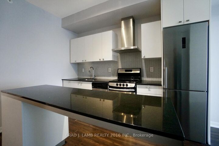 Property Photo: 51 East Liberty Street 2211 ON M6K 3P8