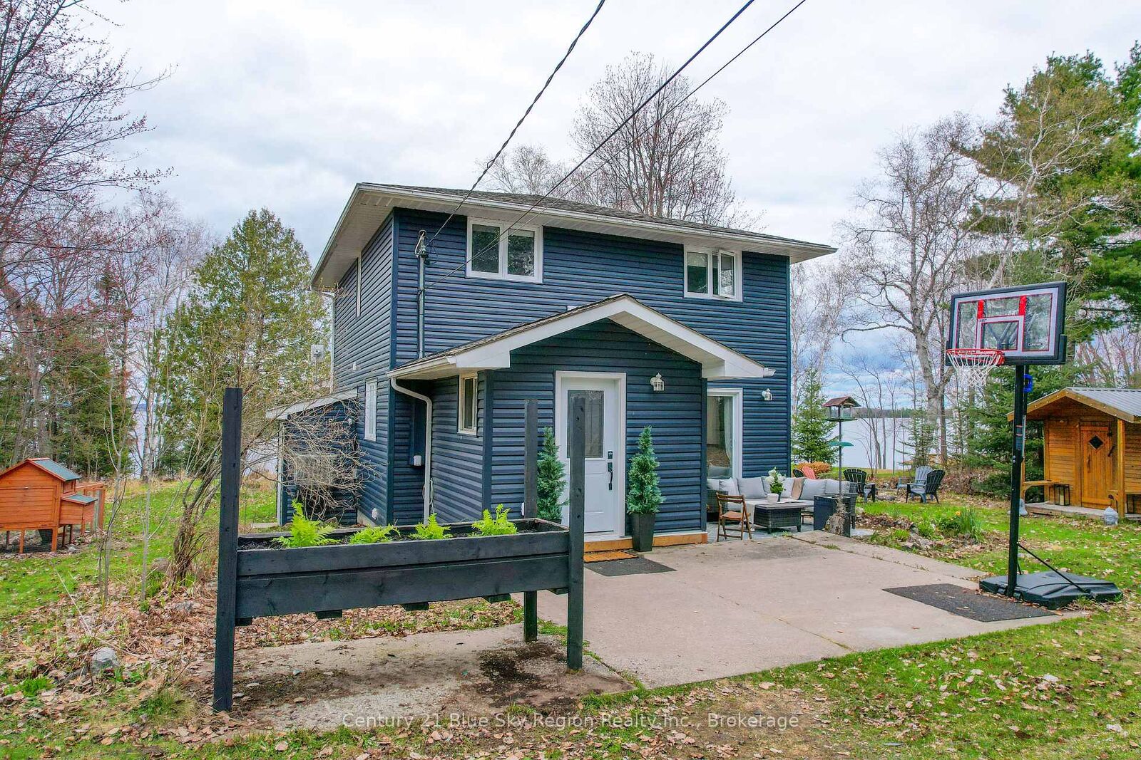 Property Photo: 64 Ninovan Road E ON P1B 8Z4