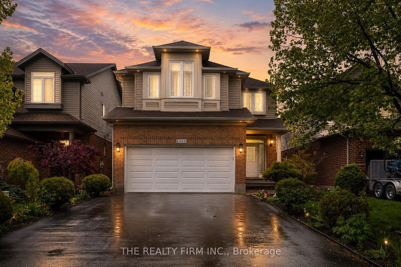 Property Photo:  1389 Pleasantview Drive  ON N5X 4P8 