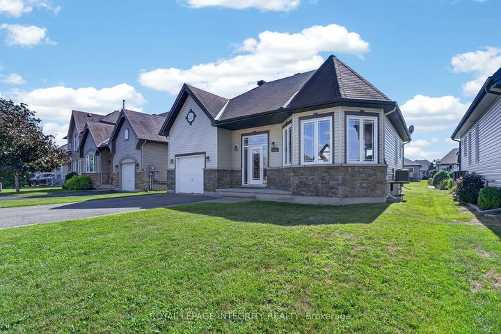 Property Photo: 117 Castel Street ON K0A 3K0