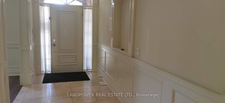Property Photo: 33 Bevdale Road ON M2N 2G4