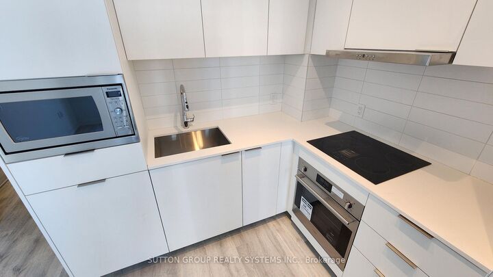 Property Photo: 8 Olympic Garden Drive S1401 ON M2M 0B9