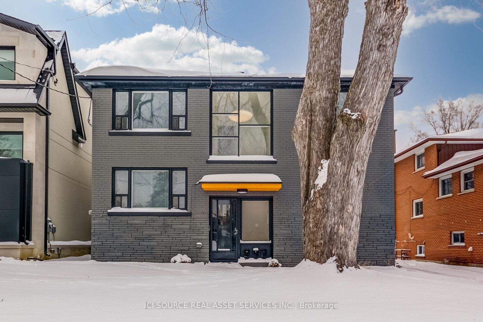 Property Photo: 58 Burlingame Road 3 ON M8W 1Y8