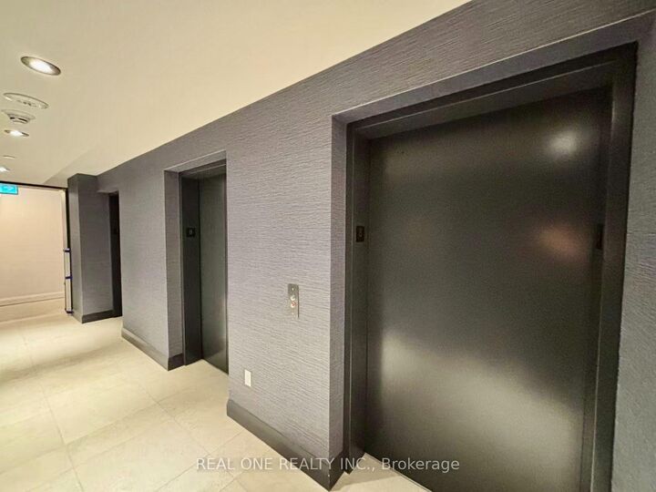 Property Photo:  38 Annie Craig Drive 1706  ON M8V 0G9 