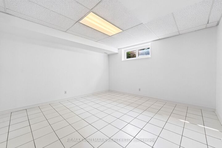 Property Photo: 402 Kingston Road Lower / Bsmt ON M4L 1T9