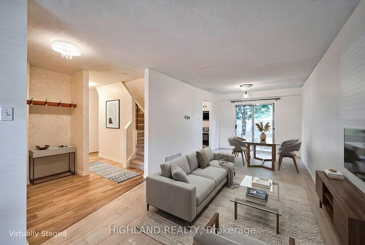 Photo de la propriété:  6455 Tisler Crescent  ON L5N 3G6 