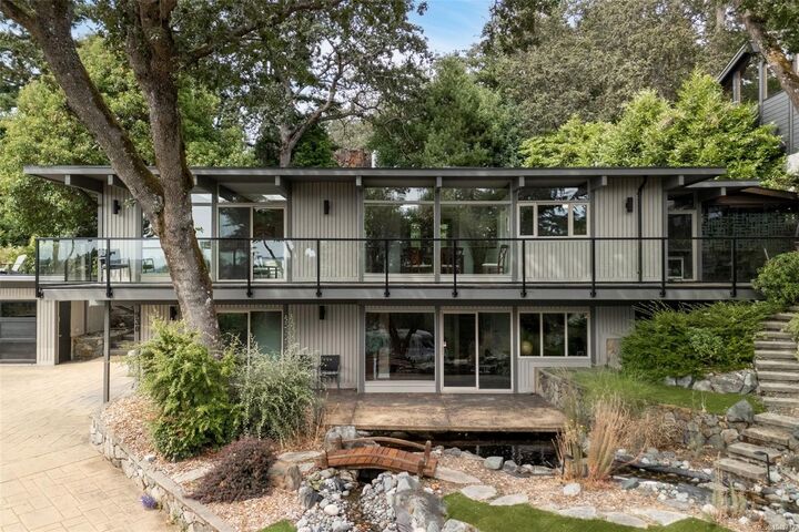 Property Photo: 930 Kentwood Terr BC V8Y 1A4