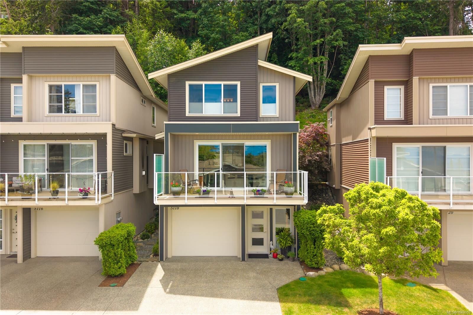 Property Photo: 5118 Dunn Pl BC V9T 0J2