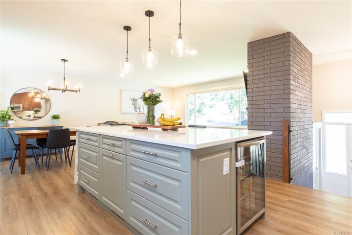 Property Photo:  3021 Crestwood Pl  BC V9T 1P3 