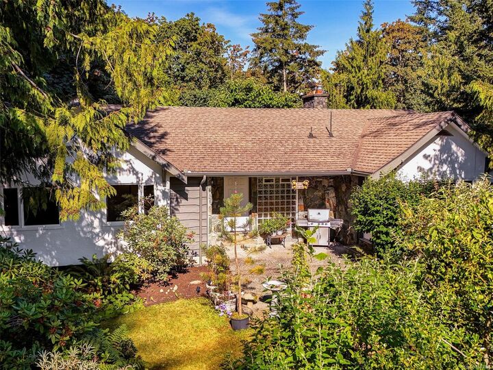 6232 Rodolph Rd — photo 1