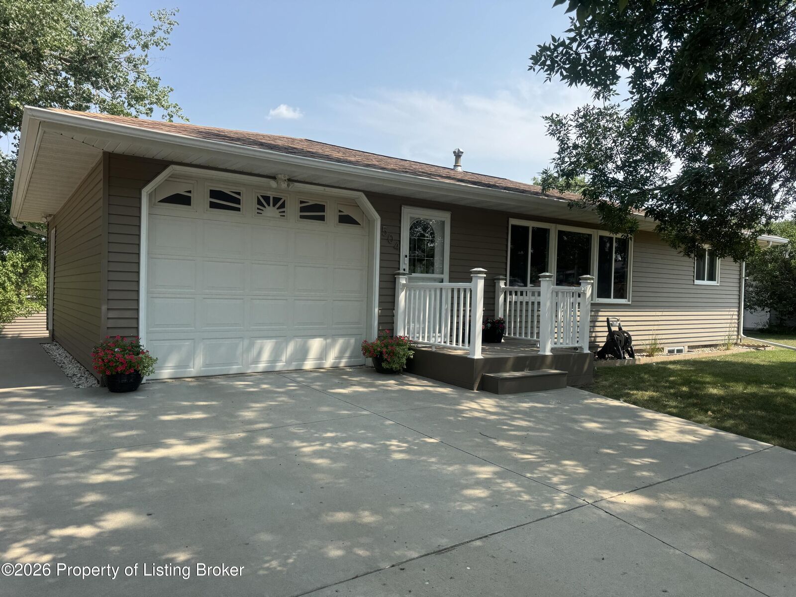 Property Photo: 504 5th Street NE ND 58854
