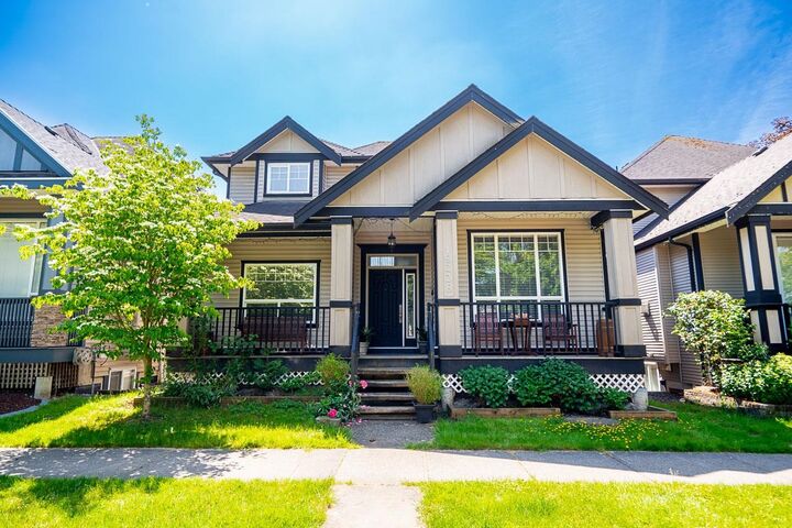 19338 72A Avenue — photo 1