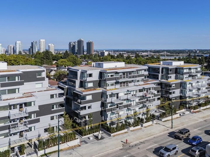 Property Photo: 8080 Oak Street 106 BC V6P 0N1