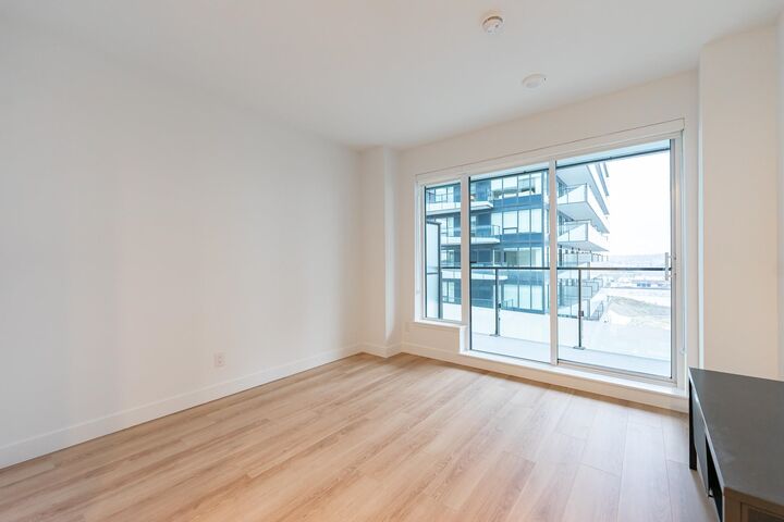 Property Photo: 7977 Lansdowne Road 902 BC V6X 0X7