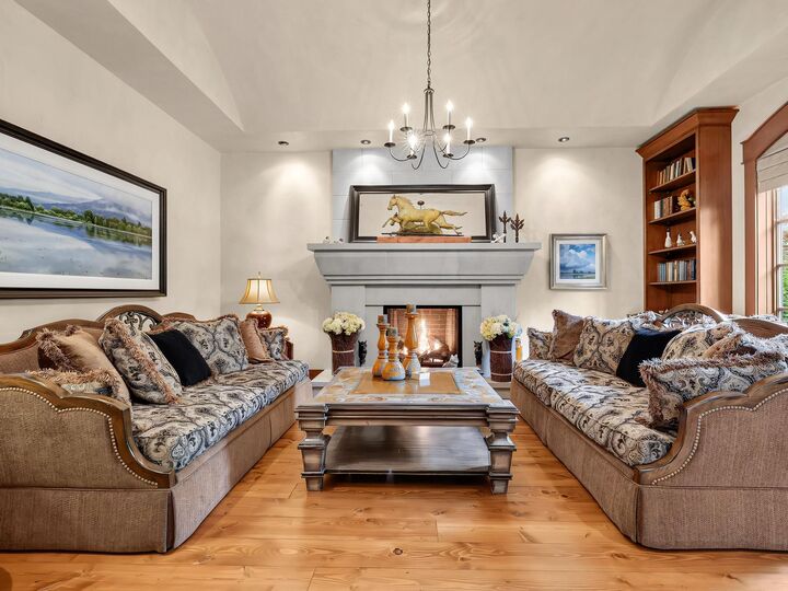 Property Photo: 19885 1 Avenue BC V2Z 0A4