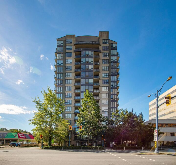 8180 Granville Avenue 1006 — photo 1