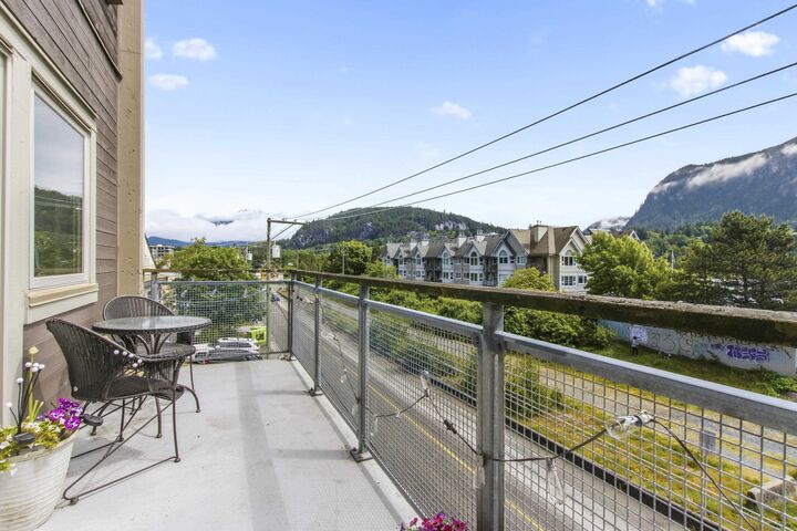 Property Photo:  38142 Cleveland Avenue 306  BC V8B 0A4 