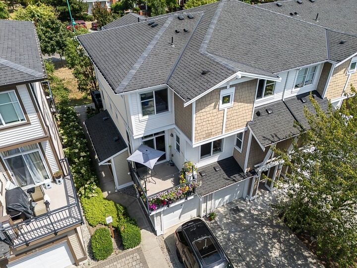 19433 68 Avenue 68 — photo 1