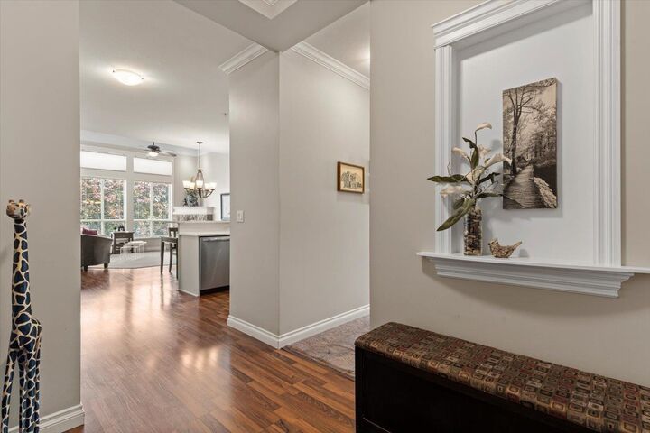 Photo de la propriété: 8955 Edward Street 403 BC V2P 4E2