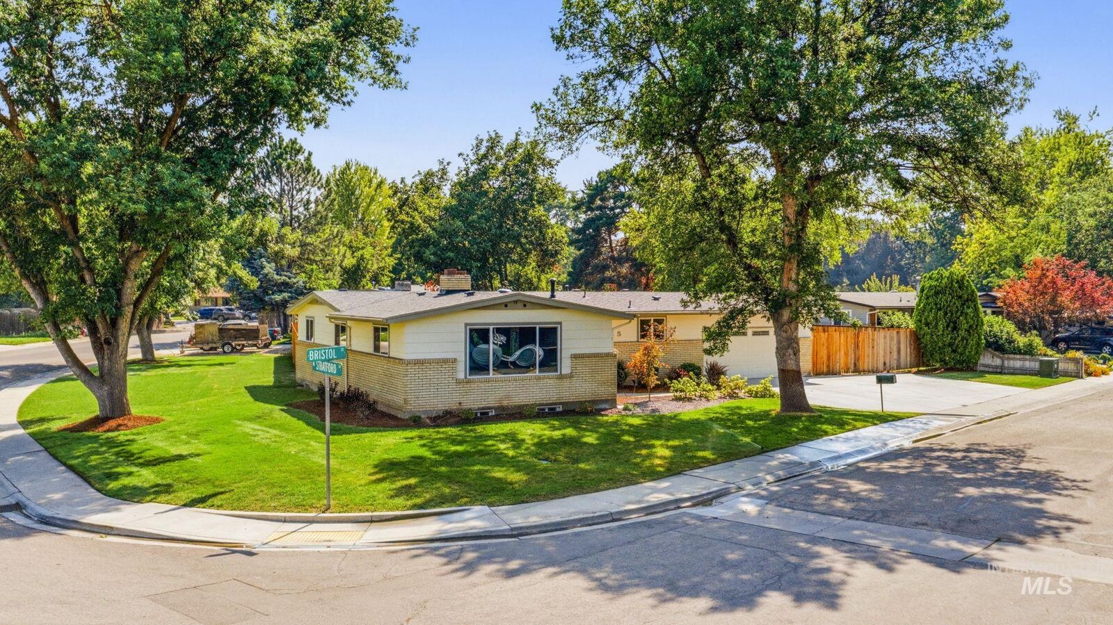 Property Photo:  4015 N. Bristol  ID 83704 