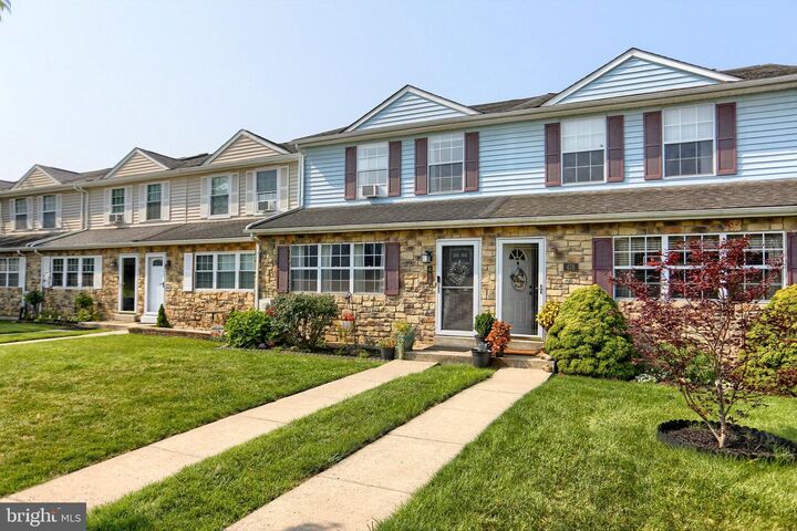 Property Photo:  478 Devon Court 449  PA 19335 