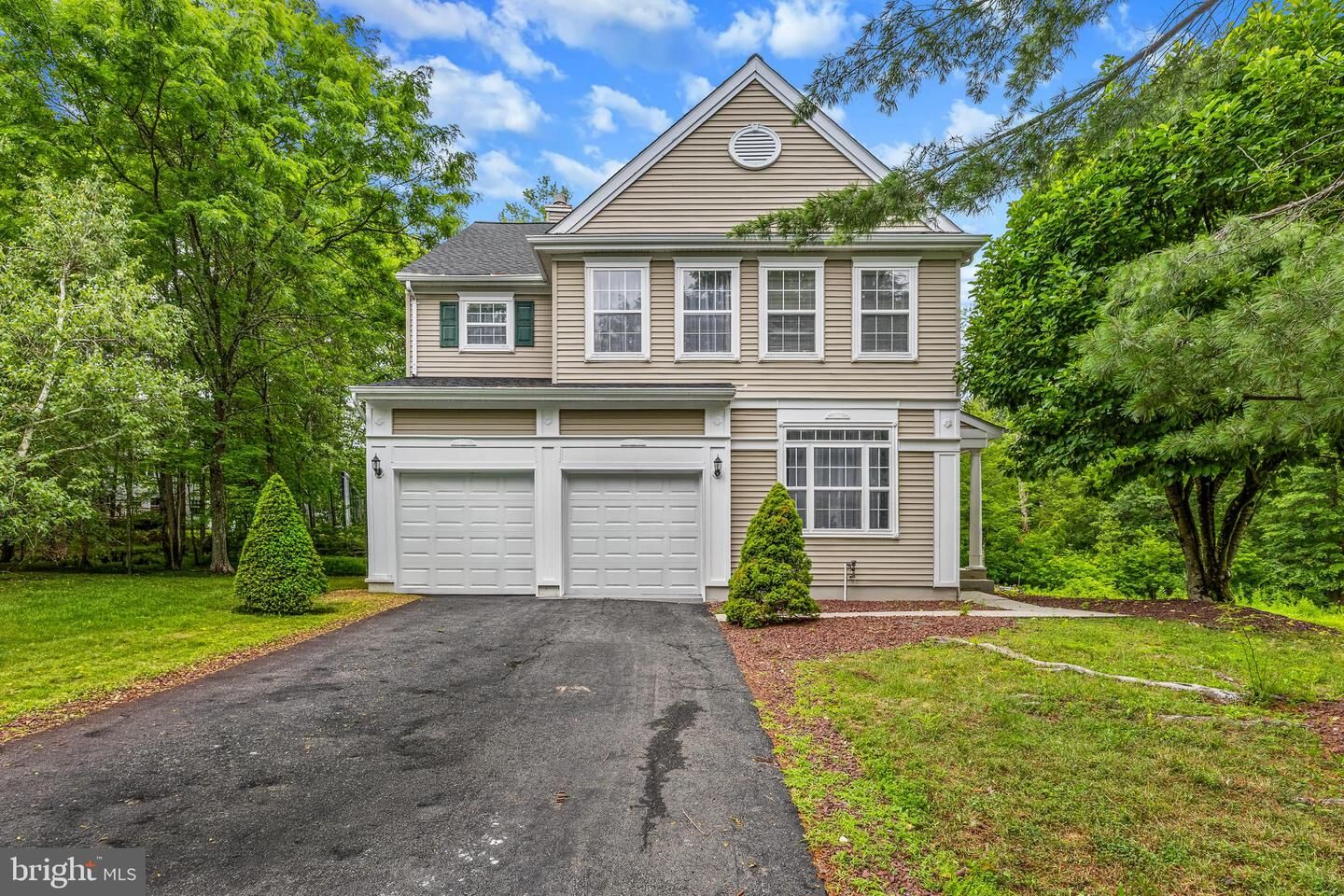 Property Photo:  20 Cambridge Court  NJ 08540 