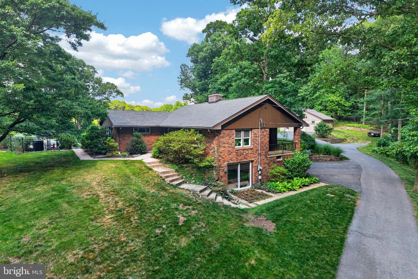 Property Photo:  50 Hill Lane  PA 19540 