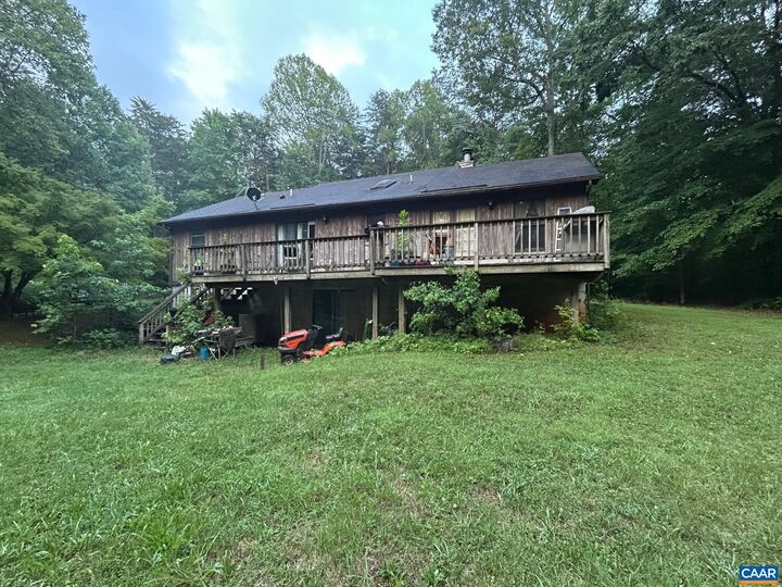 Property Photo:  195 Camelot Ln  VA 22963 