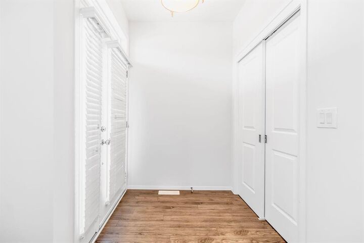 Property Photo:  341 Park West Drive  MB R3Y 0H9 