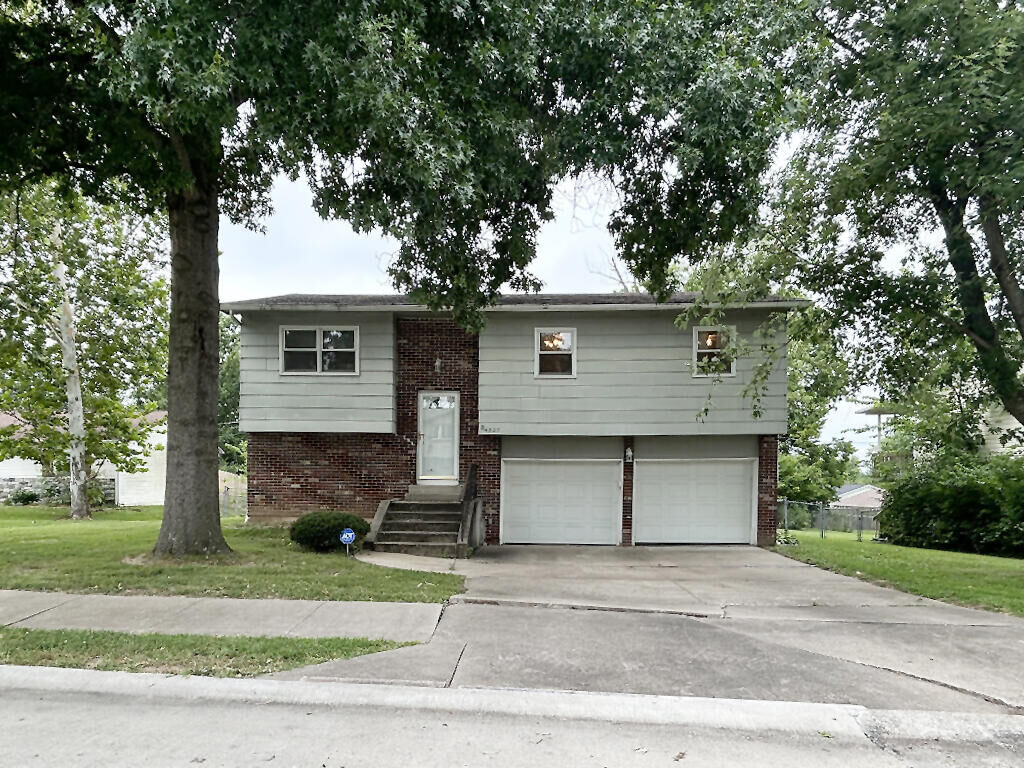 Property Photo:  4507 Sherwood Pl  MO 65202 