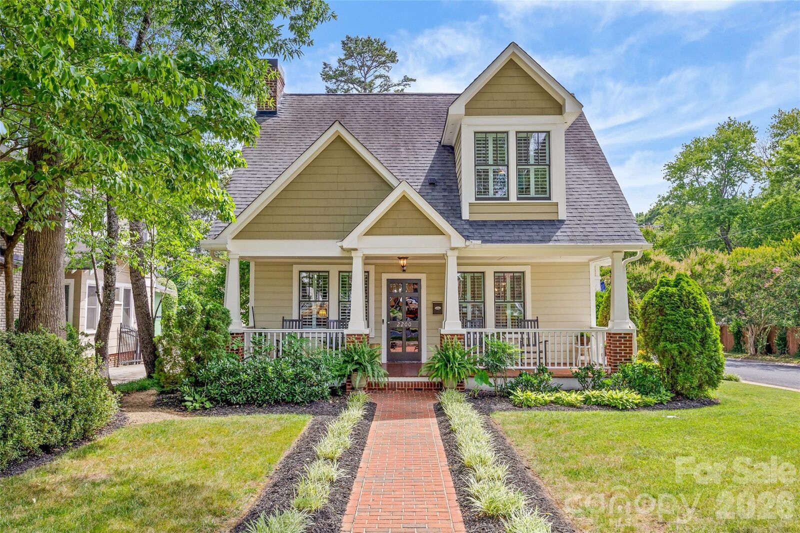 Property Photo: 2200 Shenandoah Avenue NC 28205