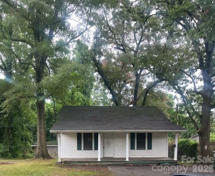 Property Photo: 109 Carlton Drive NC 28021