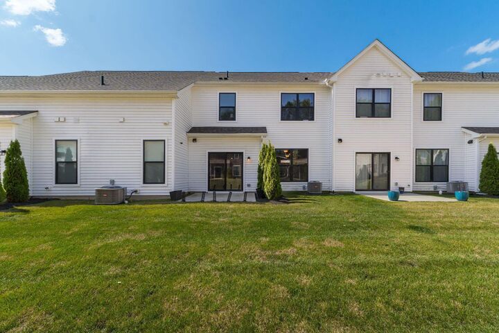 Property Photo: 6406 Hamilton Woods N Boulevard OH 43081