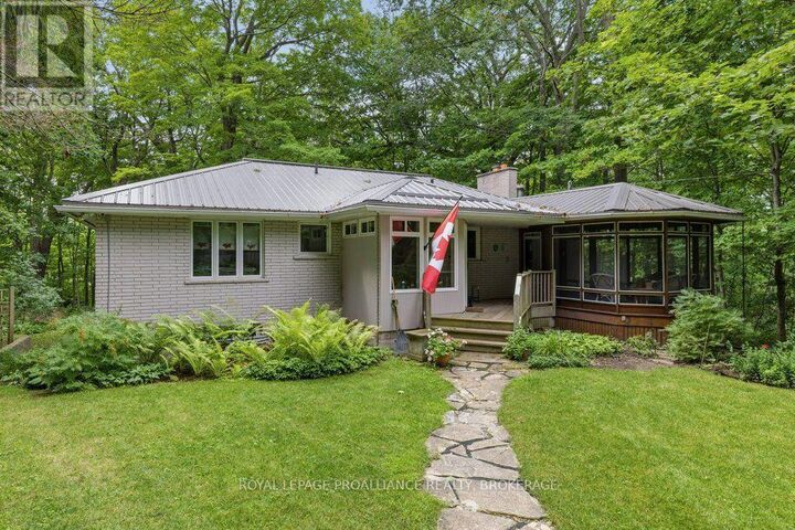 Property Photo: 12 Oriole Lane ON K7K 5E2