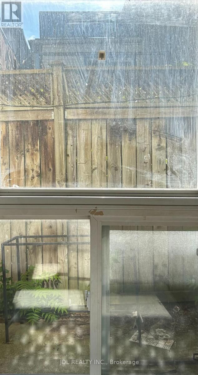 Property Photo: 4 Fitzroy Terr Terrace ON M5T 2K3